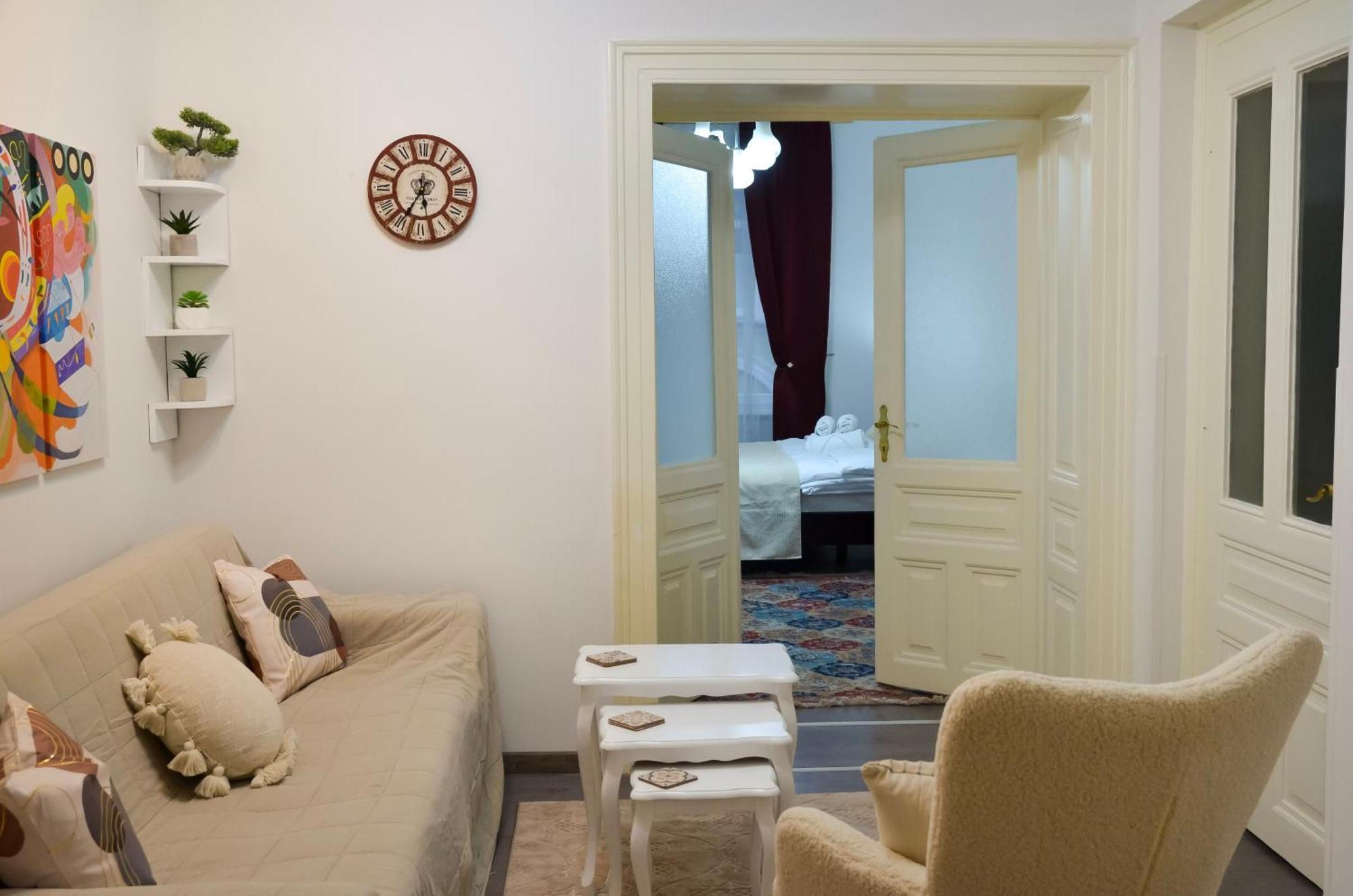Main Street Retreat Apartment With Free Parking Szarajevó Kültér fotó