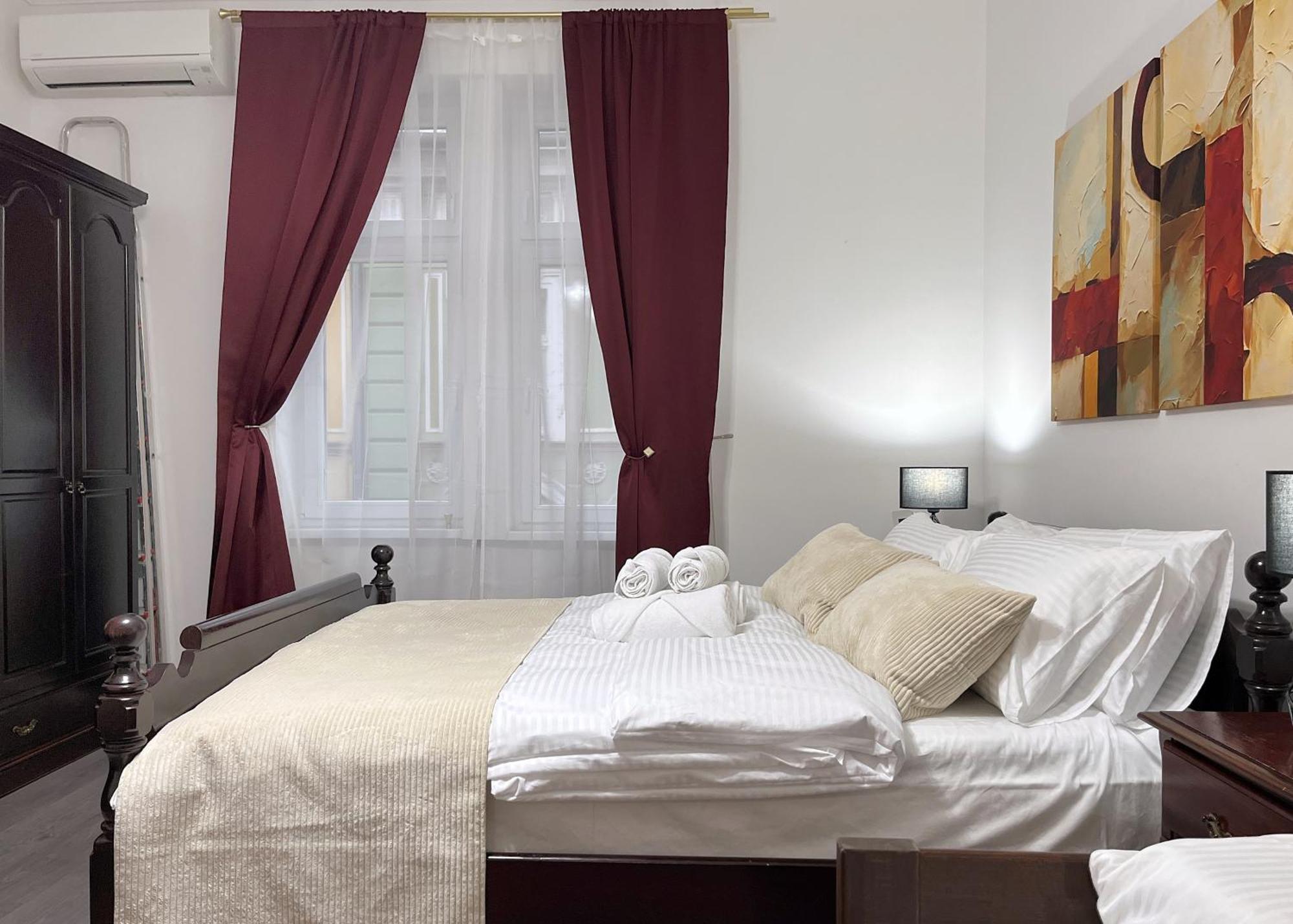 Main Street Retreat Apartment With Free Parking Szarajevó Kültér fotó