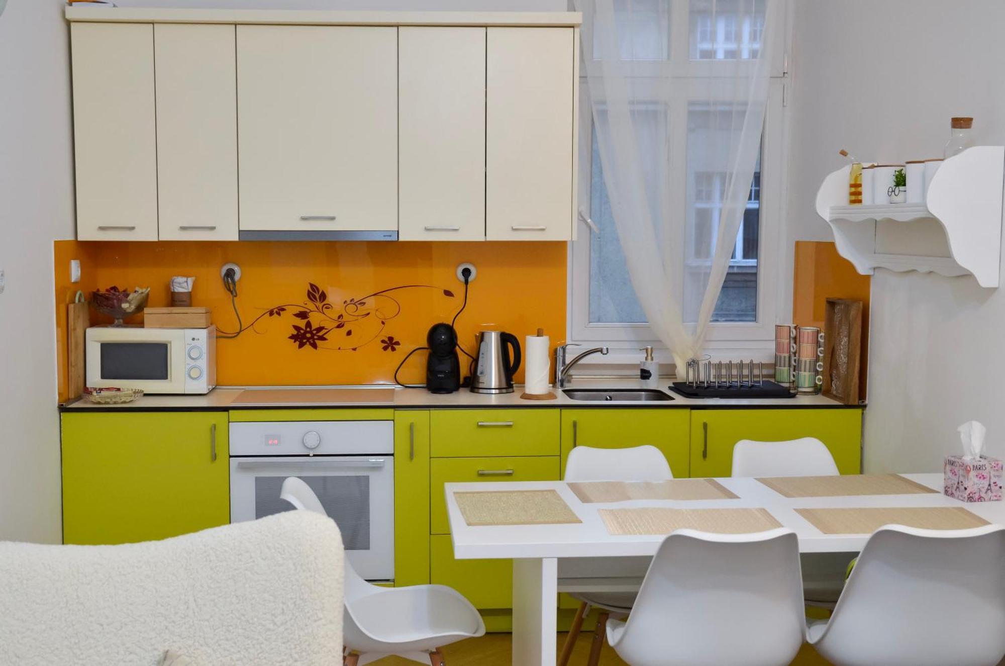 Main Street Retreat Apartment With Free Parking Szarajevó Kültér fotó