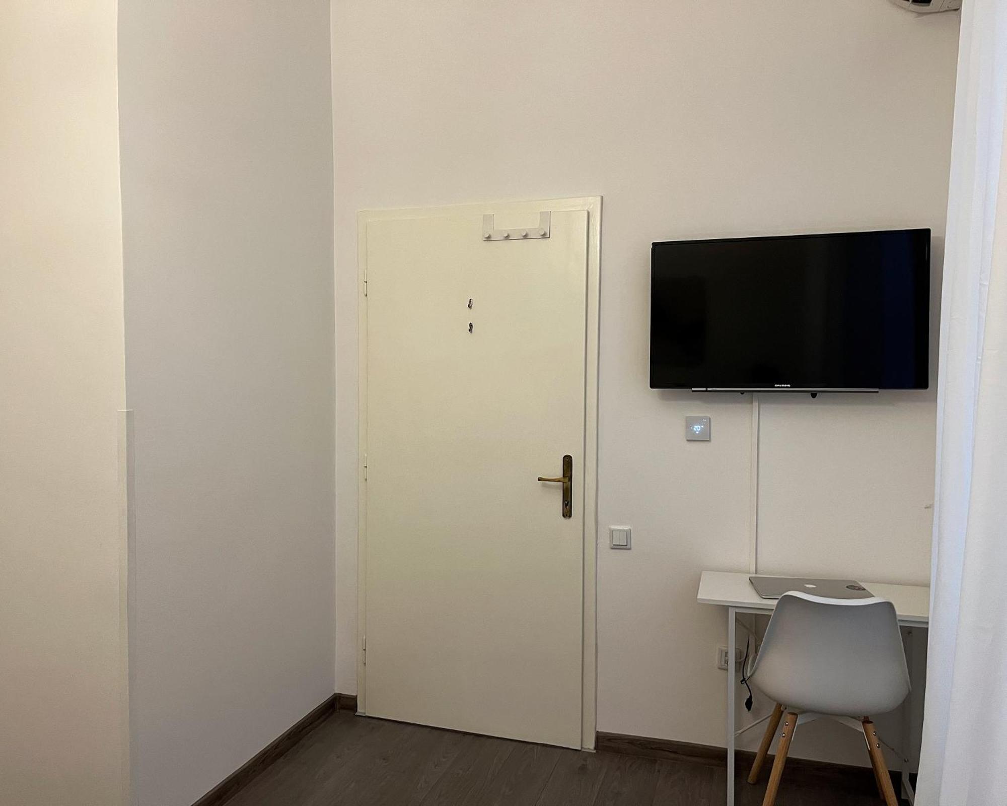 Main Street Retreat Apartment With Free Parking Szarajevó Kültér fotó