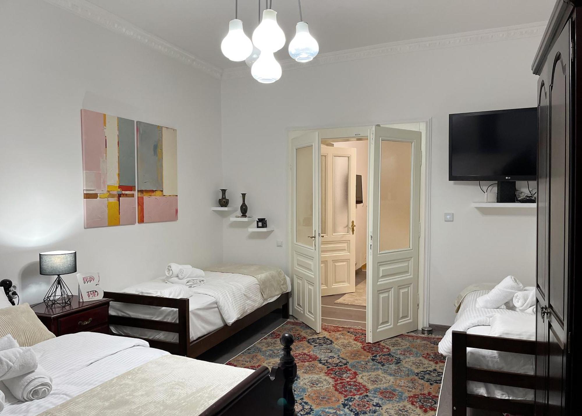 Main Street Retreat Apartment With Free Parking Szarajevó Kültér fotó
